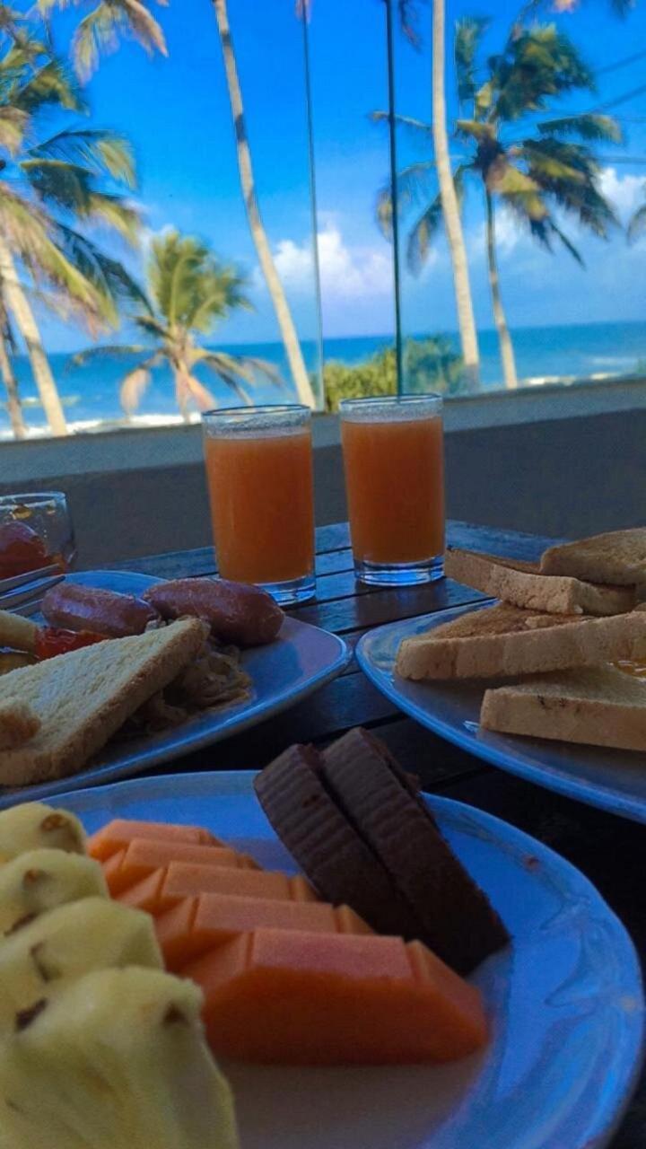 Blue Beach Hotel Wadduwa Esterno foto