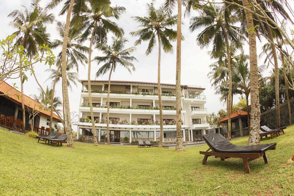 Blue Beach Hotel Wadduwa Esterno foto